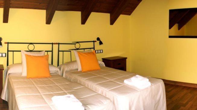 Hostal Rural Casa Parda Tramacastilla de Tena Room photo