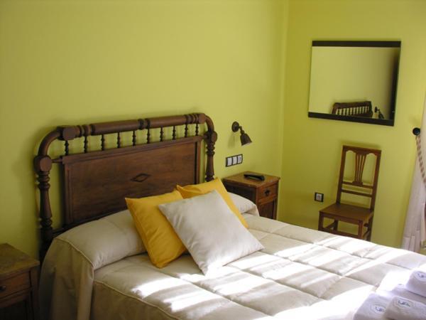 Hostal Rural Casa Parda Tramacastilla de Tena Room photo